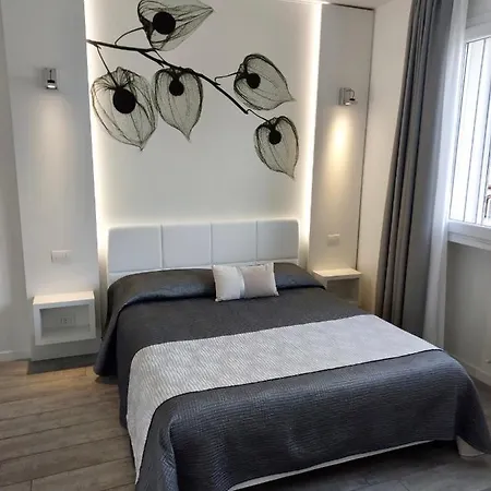 بيت ضيافة La Brise مارينا دي بييتراسانْت
