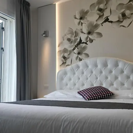 La Brise مارينا دي بييتراسانْت