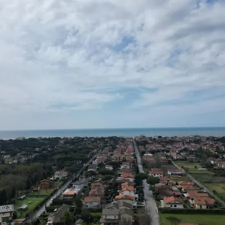 La Brise 3* مارينا دي بييتراسانْت
