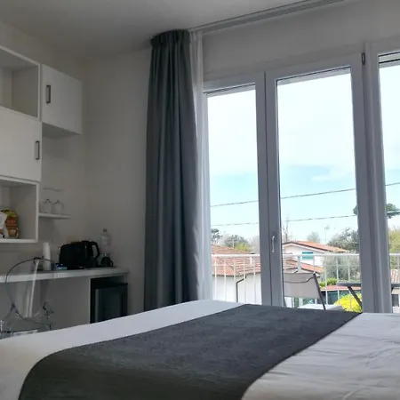 La Brise مارينا دي بييتراسانْت